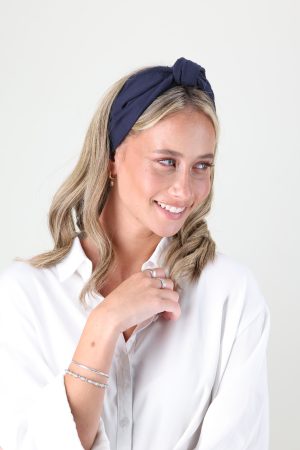 בייסיק כחול - קלאסי צר